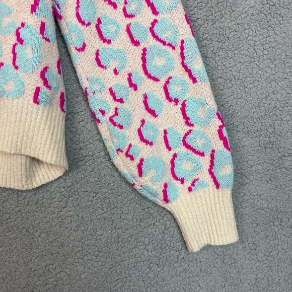 Peach Love cheetah print sweater Womens Size Medium - Picture 6 of 8